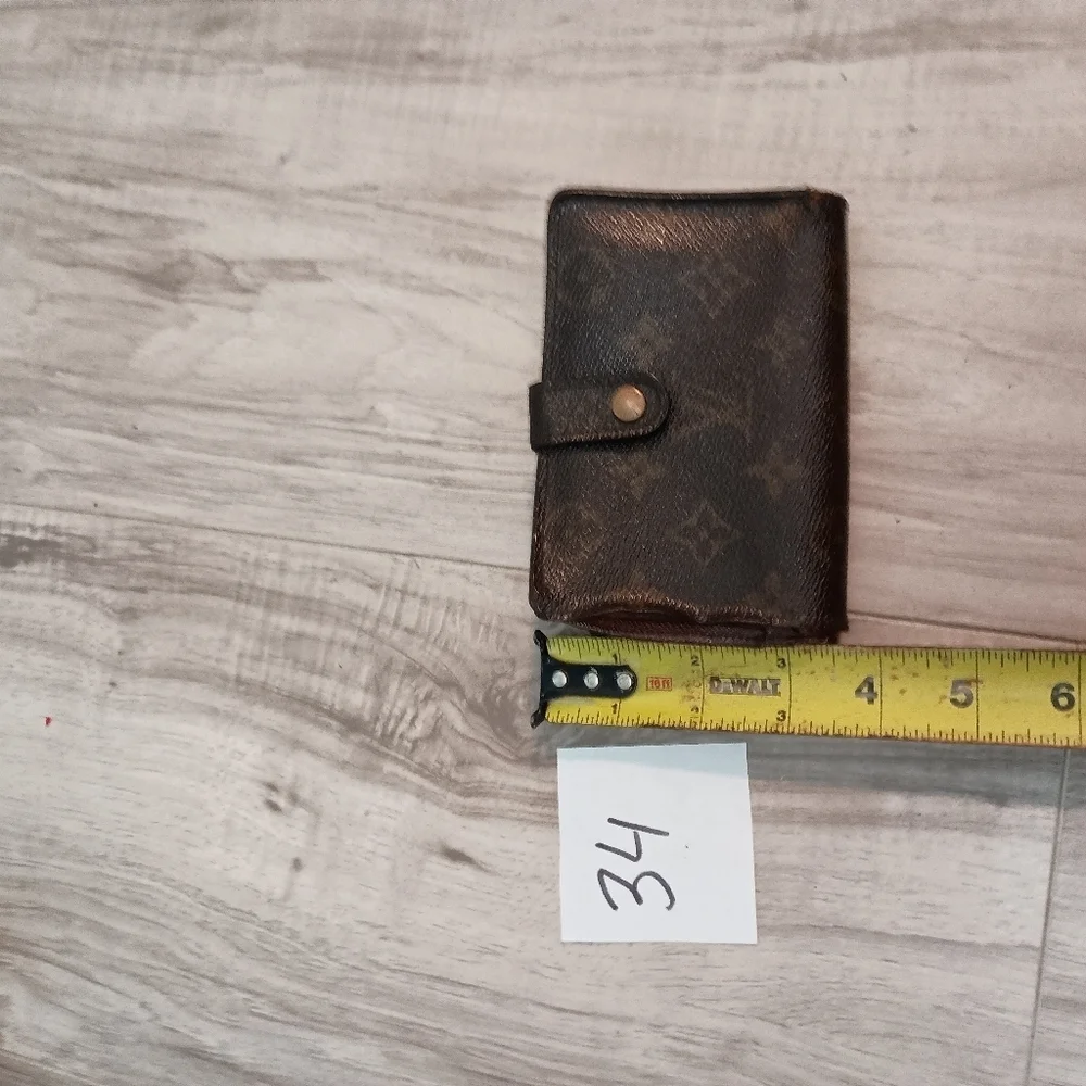 Louis Vuitton Monogram Kisslock Wallet